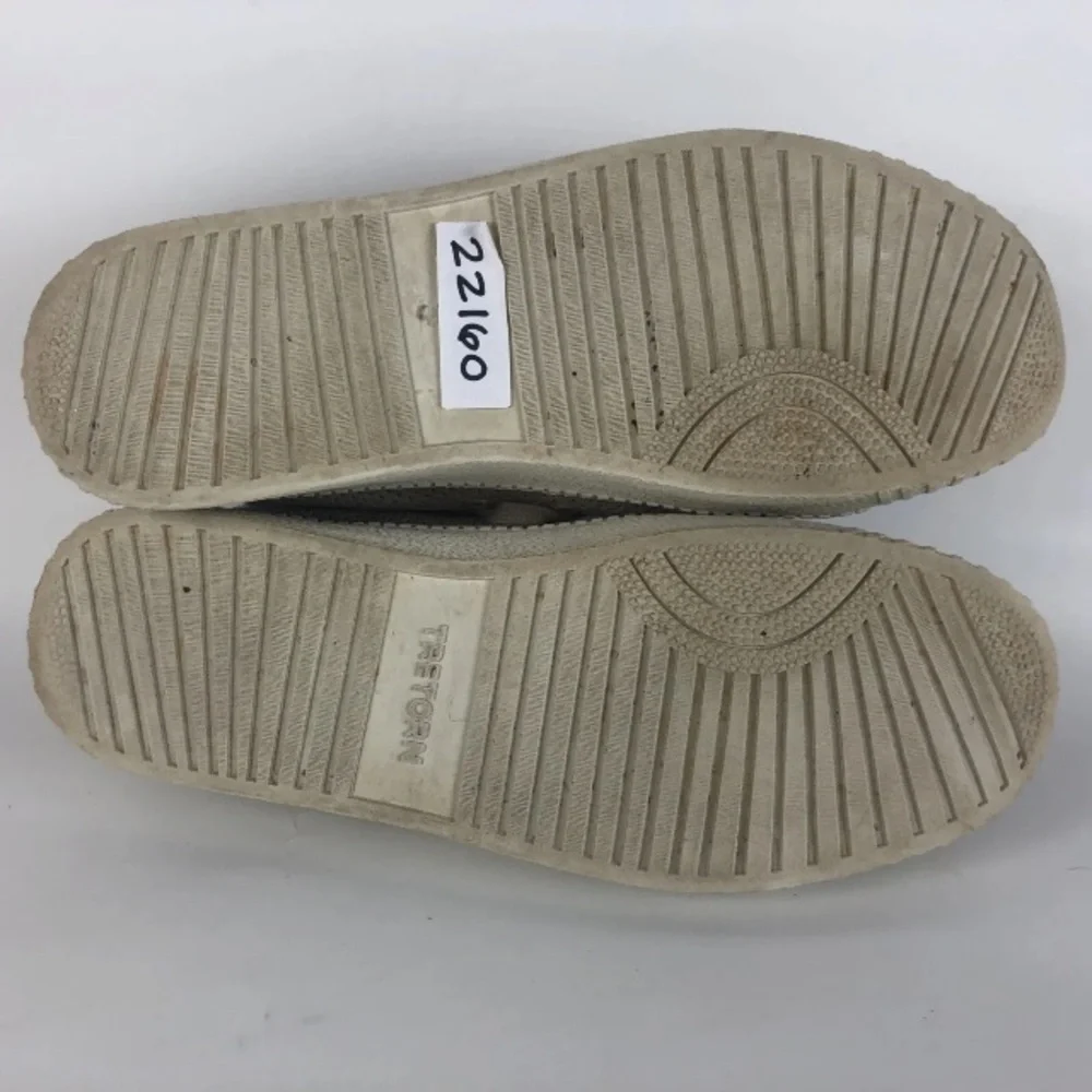 Tretorn womens 7.5 platform sneakers Suede Bold taupe gray perf